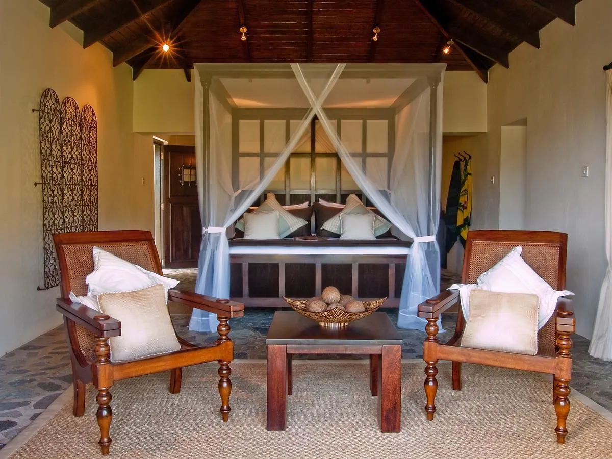 Отель Firefly Estate Bequia Крисент-Бич